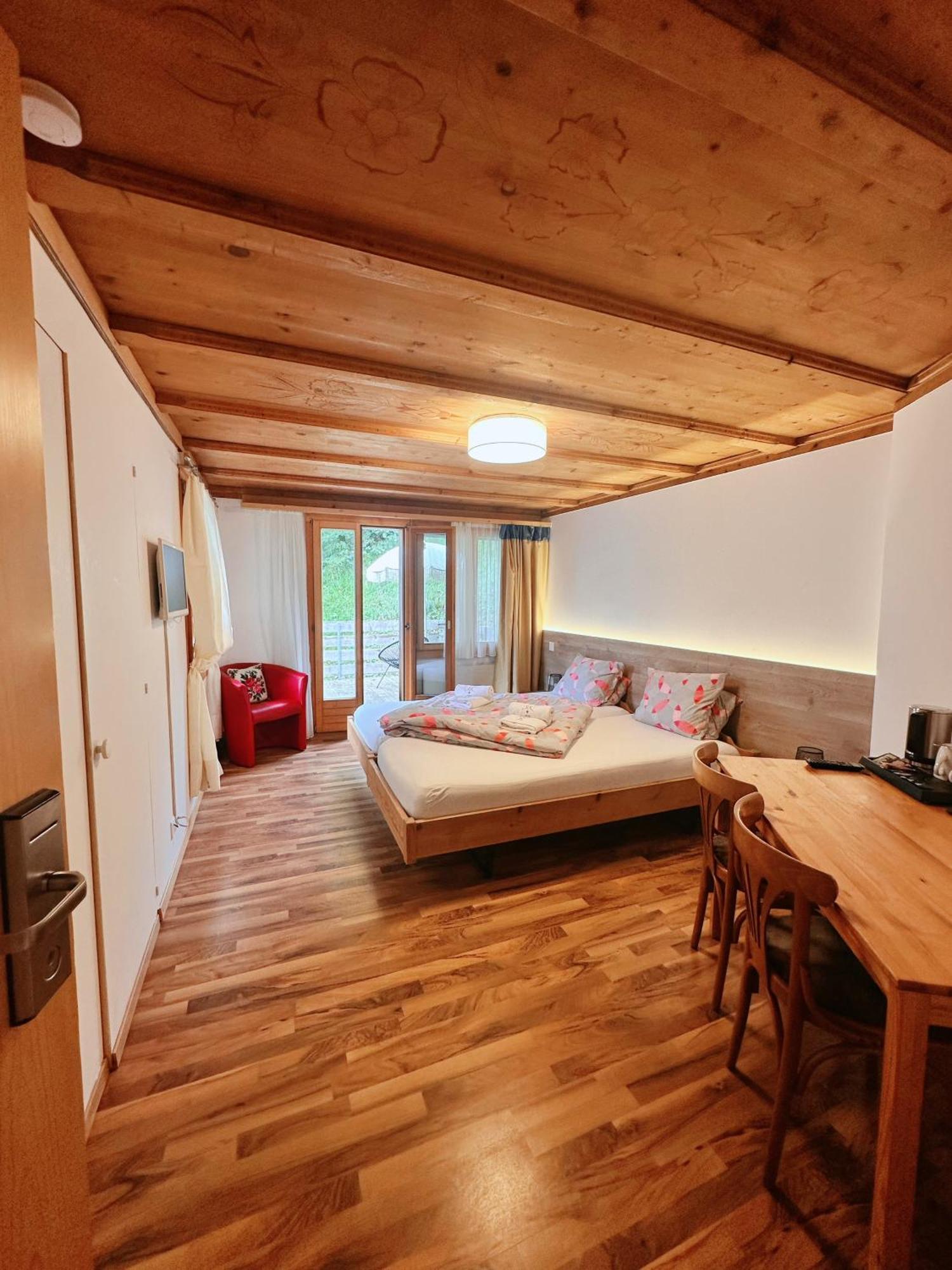 Hotel Wildbach Brienz Бріенц Екстер'єр фото